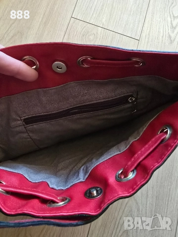 дамска чанта , снимка 4 - Чанти - 52805554