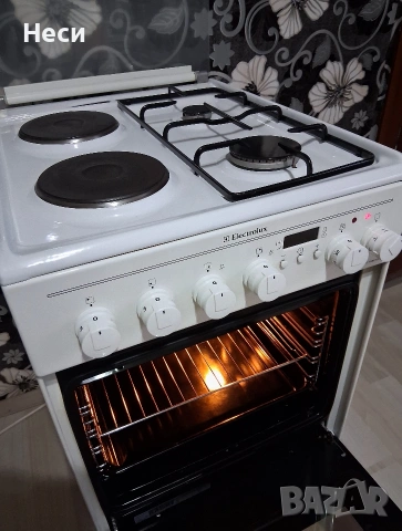 Комбинирана Готварска Печка Electrolux, снимка 11 - Печки, фурни - 54282826