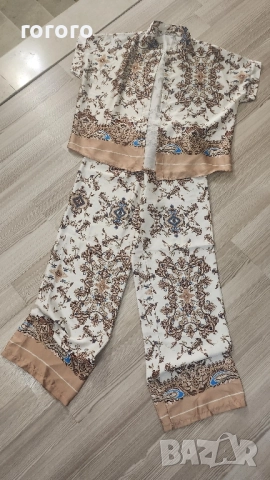 сатенен костюм