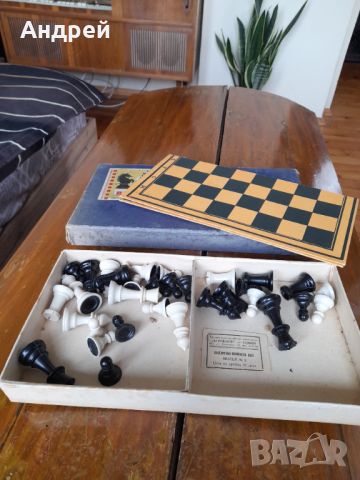 Стар шах Вега #2, снимка 3 - Антикварни и старинни предмети - 45810003