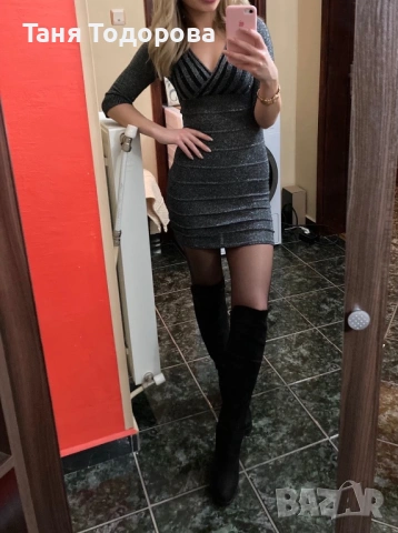 Рокля с бляскав ефект. Носена веднъж. Като нова.