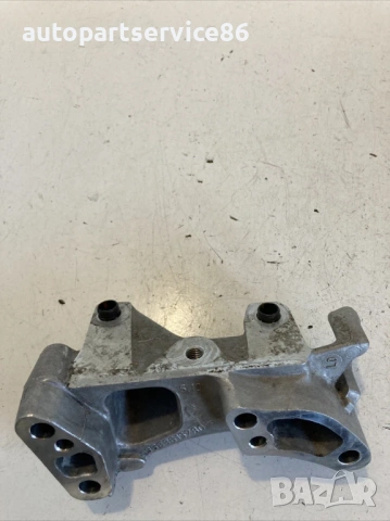 Конзола / държач за Peugeot 5008 1.6 HDI (2013) 9688615780, снимка 2 - Части - 53742764