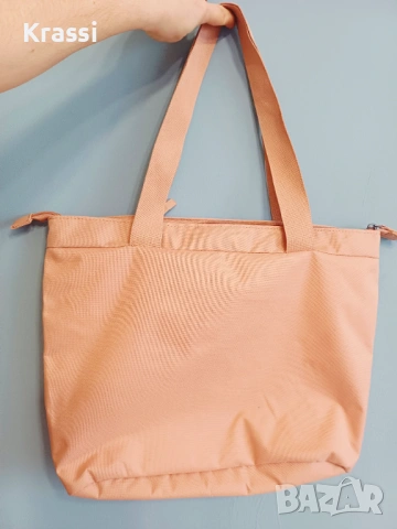 Дамска чанта Nike, снимка 4 - Чанти - 53572258