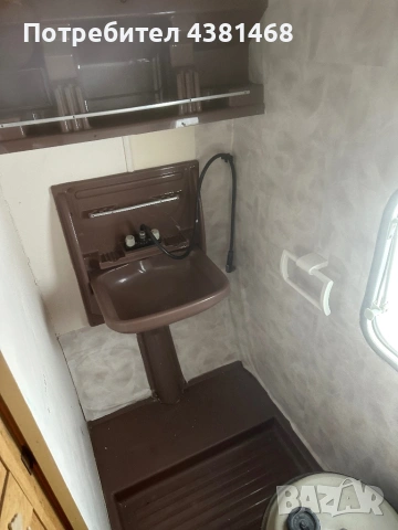 Продавам каравана за стационарно ползване, снимка 6 - Каравани и кемпери - 53995677