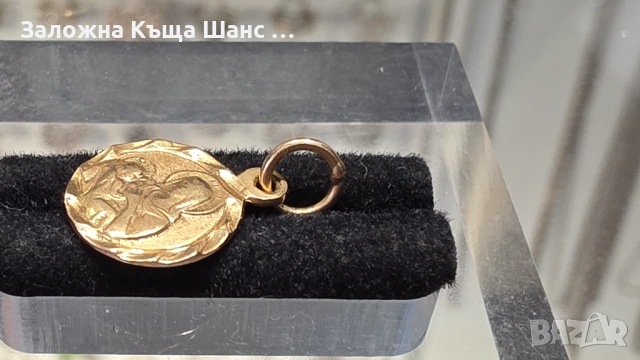 Златен медальон Света Богородица с Младенеца, снимка 4 - Колиета, медальони, синджири - 54272394