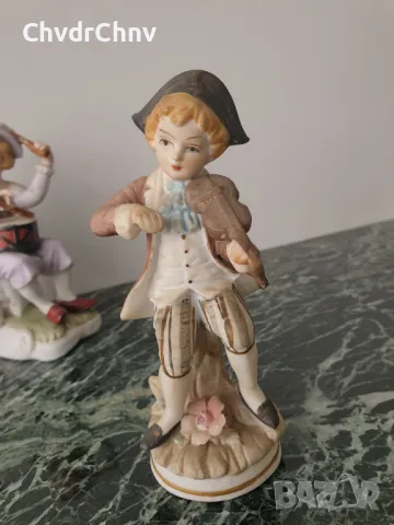 8бр малки порцеланови фигури/деца-музиканти-ученик/статуетки 12-17см, снимка 6 - Статуетки - 50289701