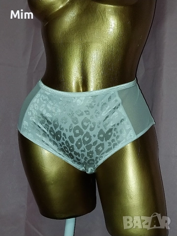 Bexley 48/50 Бяла сатенена бикина , снимка 4 - Бельо - 52419059