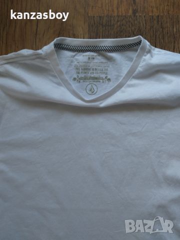 volcom - страхотна мъжка тениска КАТО НОВА М, снимка 2 - Тениски - 45242171