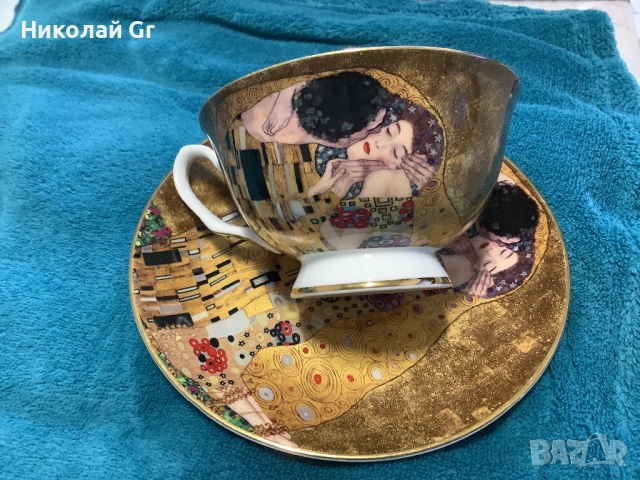 Чаша с чинийка G  Klimt  Ар Нуво  позлатен порцелан  отличен състояние  без следи от употреба  2 бр