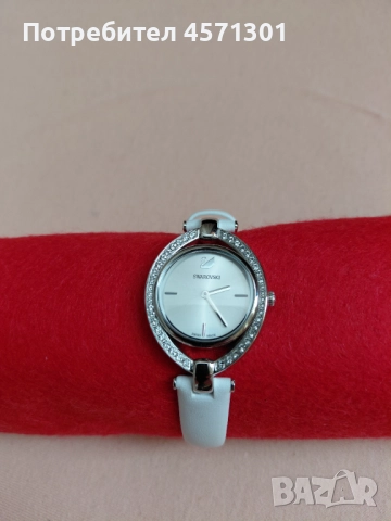 Часовник Swarovski 