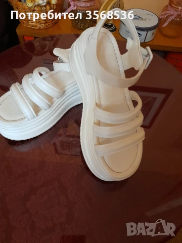 Дамски обувки, снимка 2 - Сандали - 50717241