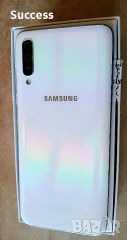 Samsung Galaxy A70 бял, снимка 3 - Samsung - 47439732