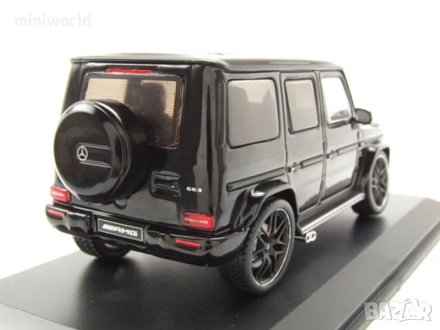 Mercedes-Benz G63 AMG 2022 - мащаб 1:43 на Solido моделът е нов в PVC дисплей-кейс, снимка 2 - Колекции - 45793799