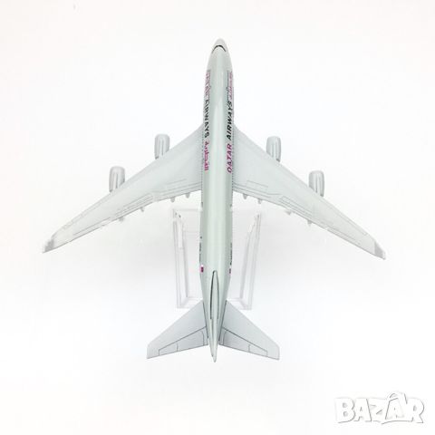 Бойнг 747 самолет модел макет Qatar Airways метален лайнер, снимка 3 - Колекции - 45326751