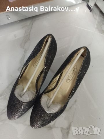 Обувки, снимка 1 - Дамски обувки на ток - 46446153