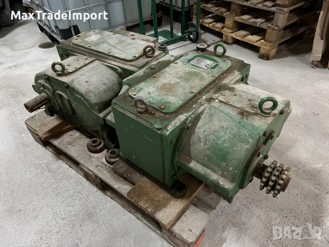 Редукторен електро мотор шнек, снимка 2 - Електродвигатели - 53879751