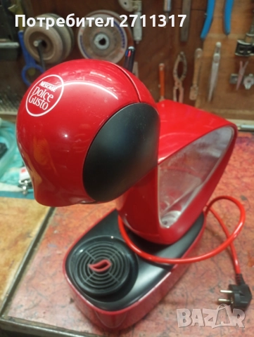 Кафе машина Dolce Gusto Krups NESCAFE + капсули в цената, снимка 4 - Кафемашини - 52616714