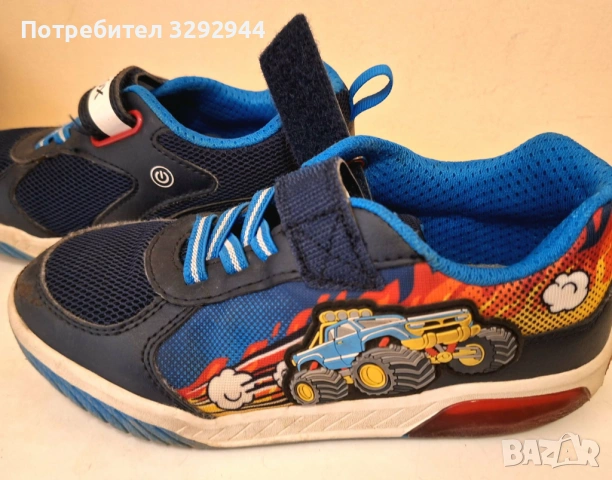 Светещи маратонки GEOX за момче,32 номер