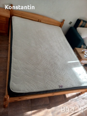 Обзавеждане за хотел легла, огледала, маси и др