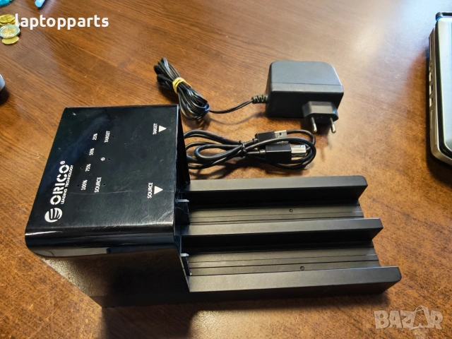 Докинг станция Orico с функция за клониране