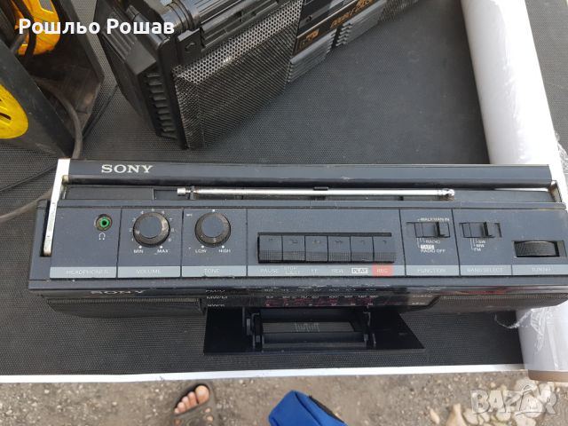 Радио касетофон  Sony-cfs 230s, снимка 5 - Радиокасетофони, транзистори - 46097944