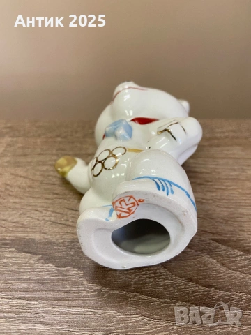 Порцеланова статуетка „Олимпийското мече – футболен съдия“ — Коростен, винтидж, снимка 3 - Антикварни и старинни предмети - 53238782