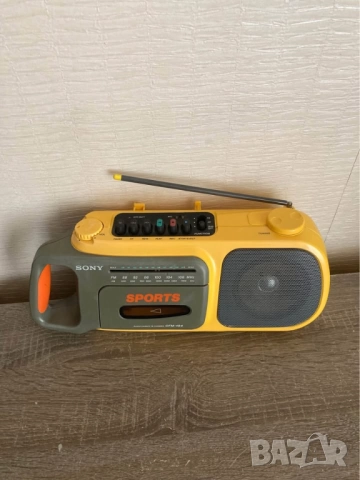 	Sony CFM-104 Sports Radio Cassette Player, снимка 3 - Радиокасетофони, транзистори - 52651520