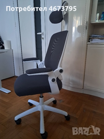 Ергономичен офис стол с колелца, снимка 3 - Столове за офис - 52819320