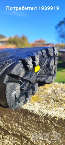 Високопланински туристически обувки Lowa 44, снимка 6 - Други спортове - 52253267