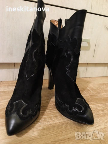 Боти на ток, снимка 2 - Дамски обувки на ток - 53346346