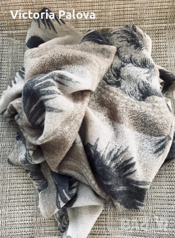 QUIET LUXURY шал Friendly Hunting Cashmere Square Garden Eden 100% кашмир 200x70 см, снимка 7 - Шалове - 53880794