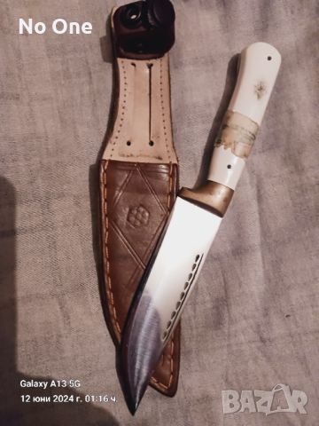 Продавам сувенир нож с калъф от естествена кожа дължина на острието 12см изработен от шуменски майст, снимка 1 - Други - 46164210