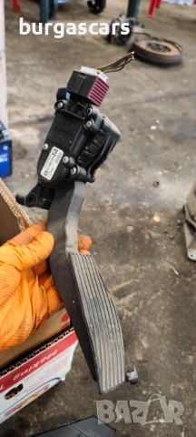 Потенциометър педал газ 9 186 724 CE Opel Vectra C 3.0 CDTI Z30DT 3.0 CDTI V6 - 184к.с