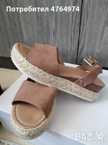 Леки дамски сандали 
