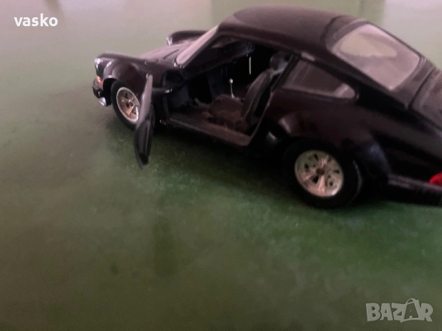 Burago Italy 1:24, снимка 2 - Колекции - 53414061