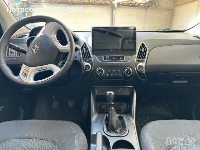 Hyundai IX35 1.7 CRDE, снимка 10 - Автомобили и джипове - 52649052