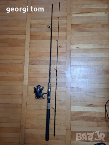 Продавам комплект въдица с макара