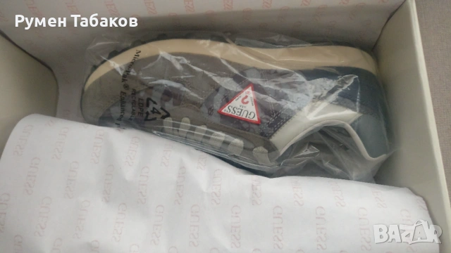 Маратонки GUESS, снимка 6 - Маратонки - 53578789