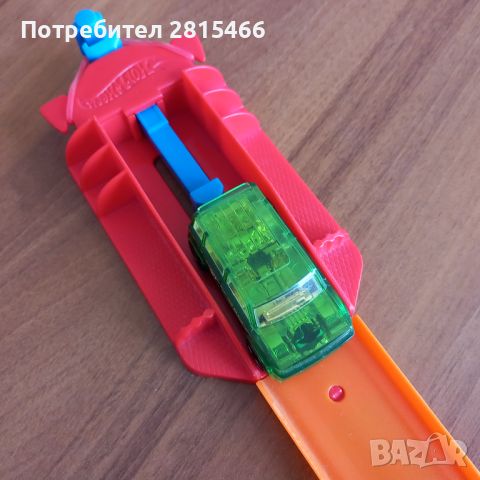 HOT WHEELS и BURAGO- 2 бр. Писти оригинал, снимка 12 - Коли, камиони, мотори, писти - 46330474