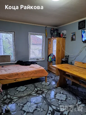 Продова се къшта във село орешене  на два етажа  двор един декар  , снимка 10 - Къщи - 49923345