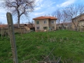 Продавам имот в село Ресен обл Велико търново, снимка 1