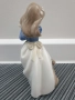 NAO Lladro статуетка 19см/НАО ЛАДРО испанска порцеланова фигура/момиче с торта и куче, снимка 6