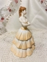 порцеланова статуетка , снимка 6