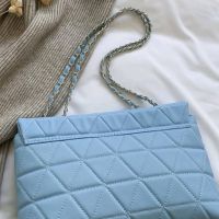 Дамска чанта в синьо или екрю, снимка 3 - Чанти - 45543271