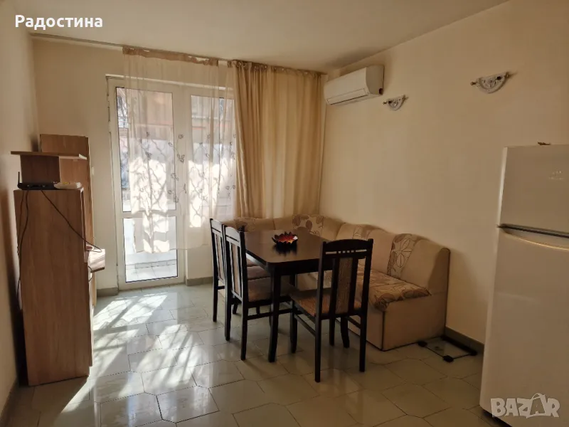 Тристаен апартамент Червен площад, снимка 1