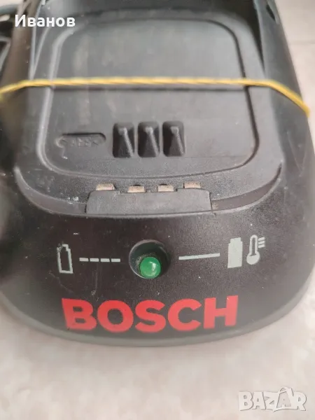 Зарядно Bosch D-70745, снимка 1