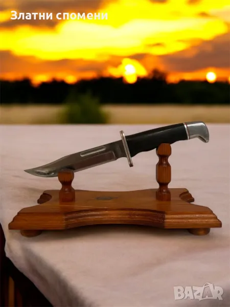Настолна дървена стойка за нож – стил и удобство!, снимка 1