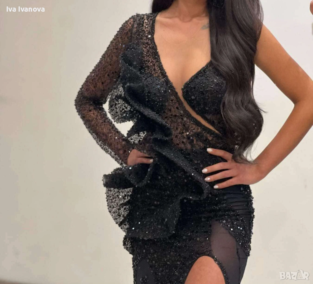 Продавам Дизайнерска рокля от колекция „Prom 2025“. Чисто нова, без следи от употреба рр С/М , снимка 1