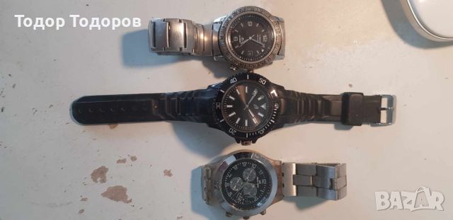 Продавам часовници, снимка 1 - Антикварни и старинни предмети - 46431527