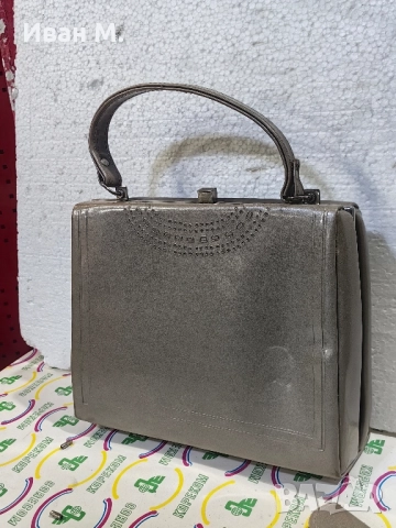 стара лачена чанта Чайка от 1973 г, снимка 2 - Чанти - 52549730